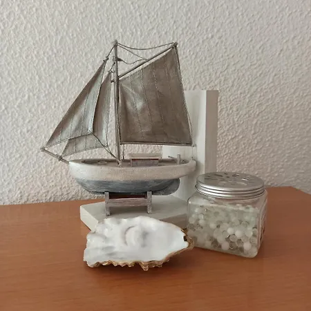 2 Minutes Walk From The Sea Appartement *