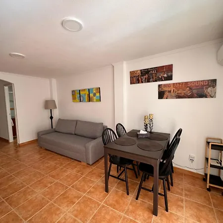 2 Minutes Walk From The Sea *